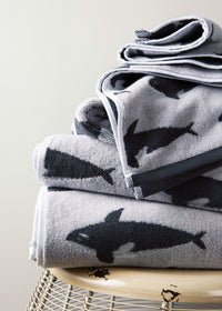 OrcaOrganicCottonTowels5_28a67f5b-23a0-4d20-bfb5-f01172e3b035.jpg