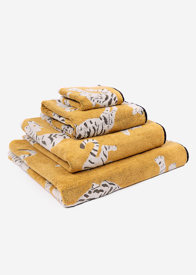 Tigers_TowelStack3-2LR_9e8ddab7-aaaf-4ba5-bf07-7caf0c8a2f61.jpg