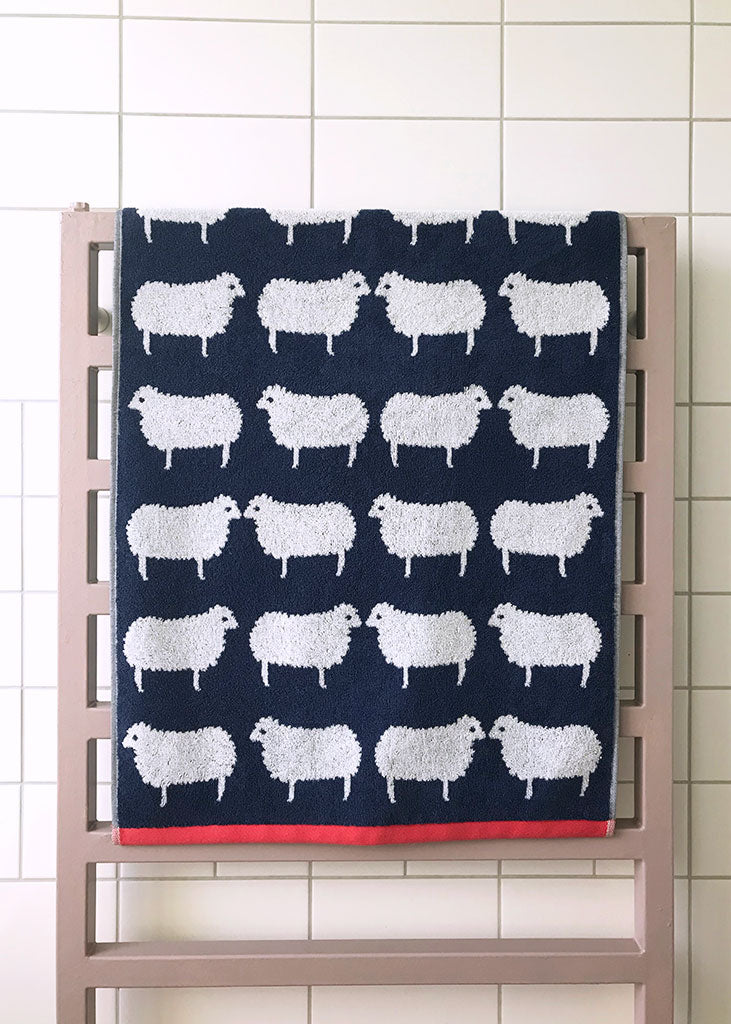 sheep-towel-front_54c46755-2ff6-4539-b745-e9c12d804654.jpg