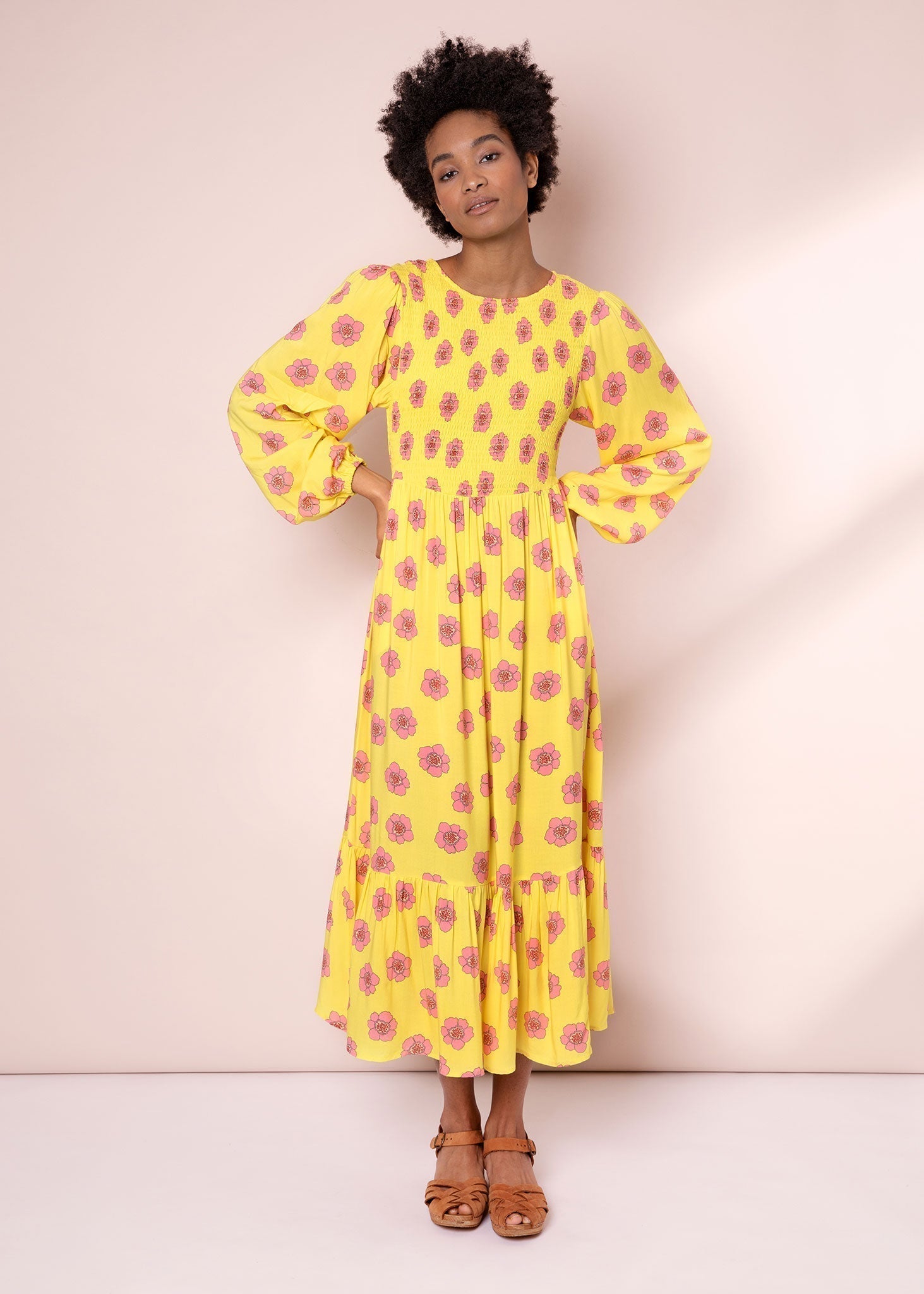 YellowFloralDress2_dcd1cee8-4b9b-4b8a-8d98-9351ce9917b9.jpg