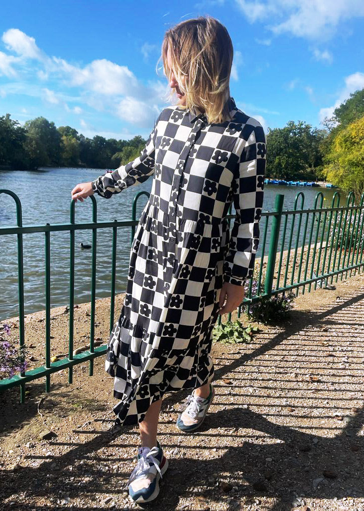 dress-lake_babddb0b-88b0-42c3-a8c3-96cf4c901299.jpg