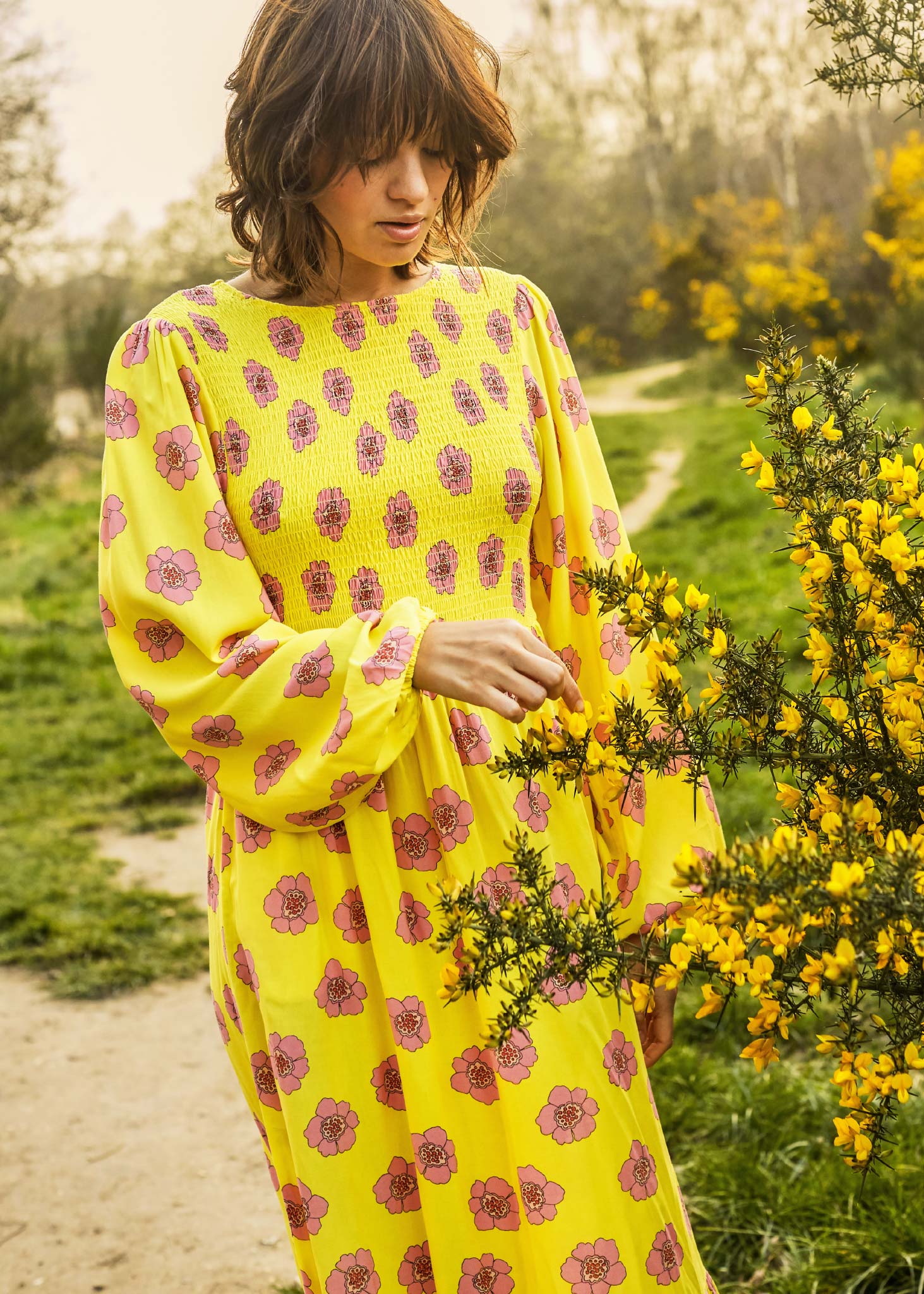 yellow-posy-dress-5_4b5e91c4-53a7-4c3f-923a-8ecf64a57f37.jpg